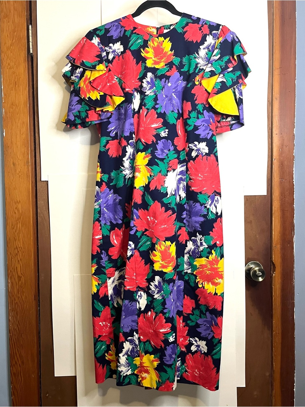 Seret (VTG 9/10, Fits S) Bold Tropical Floral Ruffle Sleeve Midi Dress USA
